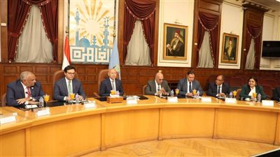 محافظ القاهرة يلتقى وزير الثقافة لبحث التعاون في استعادة مكانة العاصمة الثقافي