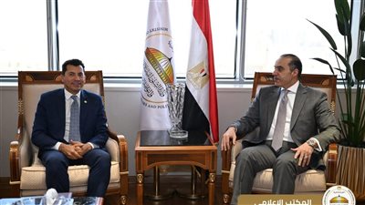 محمود فوزي: الدولة المصرية تولي اهتمامًا بالغًا بملف تمكين الشباب 