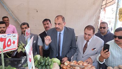 محافظ سوهاج يفتتح سوق اليوم الواحد في طهطا لدعم محدودي الدخل