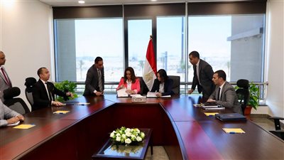 وزيرتا التضامن والتنمية توقعان بروتوكول تعاون بشأن مشروع أيادي مصر