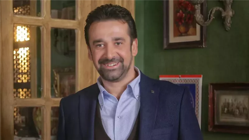 كريم عبدالعزيز