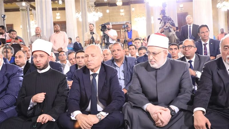 وزير الأوقاف ومحافظة