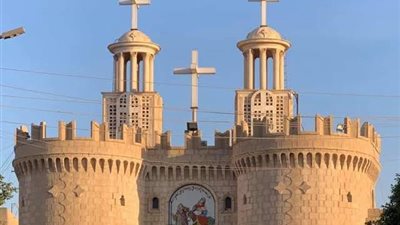 دير السيدة العذراء بالمحرق يختتم احتفالات 