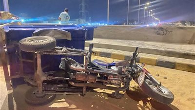 إصابة شخصان إثر سقوط تروسيكل من أعلى كوبرى بطريق الواحات بمدينة أكتوبر 