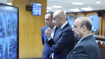 وزير التعليم يشيد بالتزام اللجان ويؤكد استمرار المتابعة اليومية للامتحانات