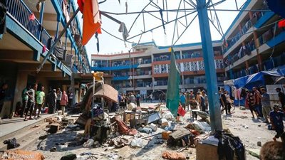 قصف مدارس النازحين في غزة وتوترات دولية تتصدر تغطيات «منتصف النهار»