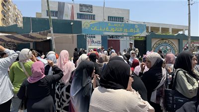 طلاب الثانوية بالإسماعيلية يواصلون ماراثون الامتحانات بأداء مادتي الفيزياءوالتاريخ