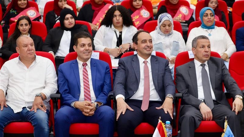 الدكتور عمرو عثمان