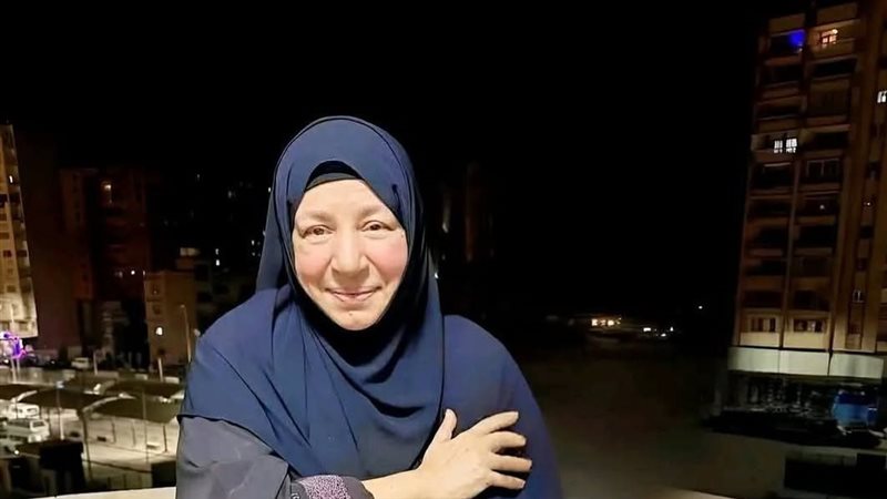 الفنانة القديرة عبلة