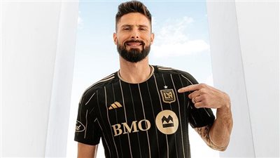 رقصة أخيرة قبل نهاية الرحلة.. جيرو يعود إلى الدوري الفرنسي