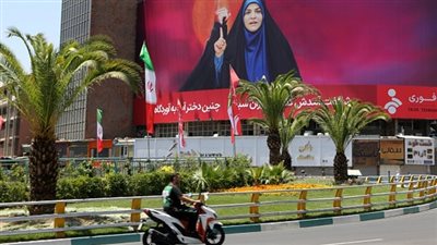 كيف يمكن فهم سلوك الداخل الإيراني تجاه الحرب مع إسرائيل؟.. دراسة توضح 