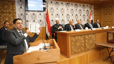 بحضور 62 ناخب.. محافظ القاهرة يشهد انتخابات المجلس الأعلى للطرق الصوفية 