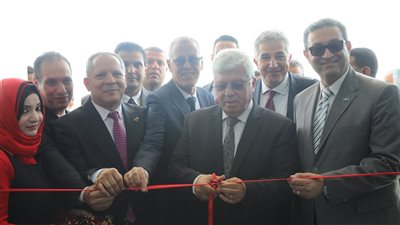 وزير التعليم العالي يفتتح مقر جامعة دمياط الأهلية 