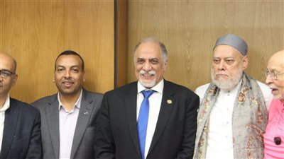 أبناء الدسوقية المحمدية يهنئون شيخهم بفوزه بعضوية المجلس الأعلى للطرق الصوفية