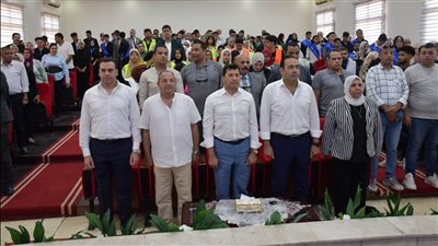 أشرف صبحي ومحافظ بورسعيد يشهدان مؤتمرًا للقوى الشبابية