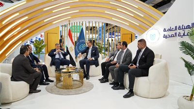 رئيس هيئة الرعاية الصحية يستقبل رئيس لجنة الصحة بمجلس النواب بجناح الهيئة