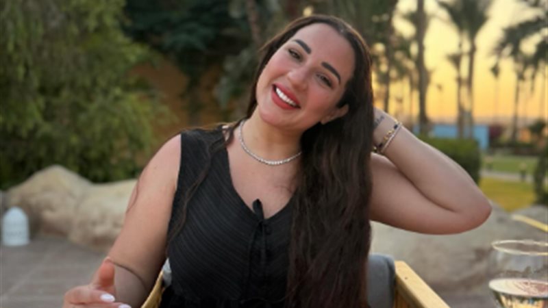أسما شريف منير
