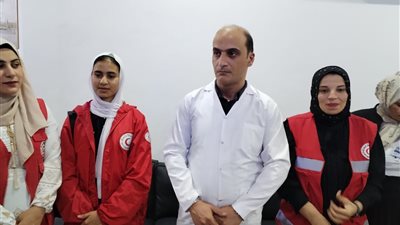 أبطال كمال الأجسام في المقدمة.. إقبال المواطنين على التبرع بالدم بمستشفى طهطا