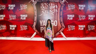 بـ9674 جنيهًا.. أسماء أبو اليزيد بإطلالة أفريقية لافتة في عرض 