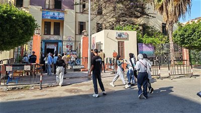 هدوء بمحيط لجان الثانوية العامة ببورسعيد في أثناء أداء امتحان اللغة الإنجليزية