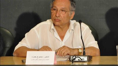 ممدوح حمزة لـ نقيب الأطباء:لماذا لا تدفعون الأجر المناسب وأنتم تكسبون الألوف؟