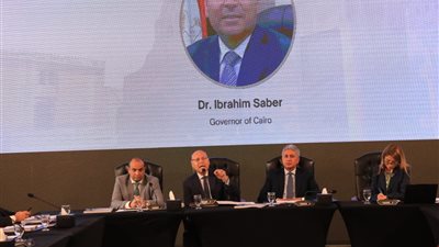 محافظ القاهرة يشهد فعالية عرض وثيقة عمل مشروع اليونسكو بالمنيل