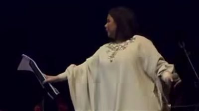 موقف محرج لشيرين عبد الوهاب خلال حفلها بالمغرب         