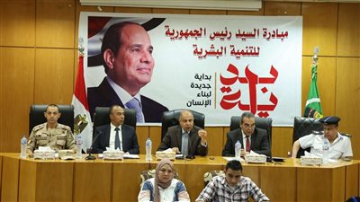 محافظ المنيا: تعزيز كفاءة الجهاز الإداري أولوية لتحقيق رؤية مصر 2030