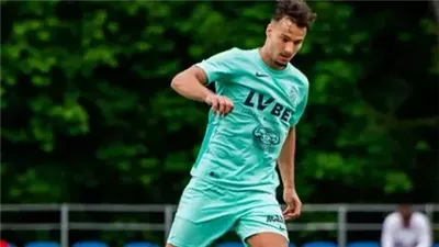 الحملاوي يثير أزمة فى معسكر شلاسك.. بسبب عروض الأهلي والزمالك؟