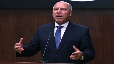 رافضًا الهجوم عليه.. محمد الباز يعلن تضامنه مع الفريق كامل الوزير