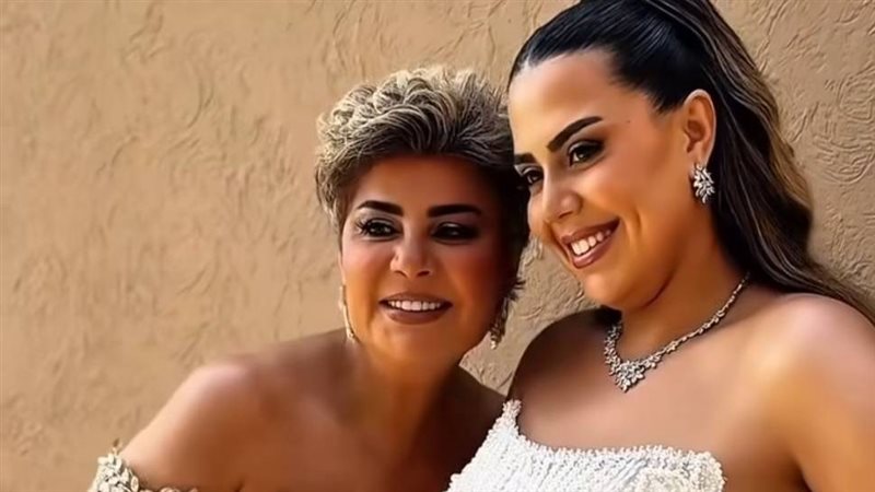 مفيدة شيحة مع ابنتها