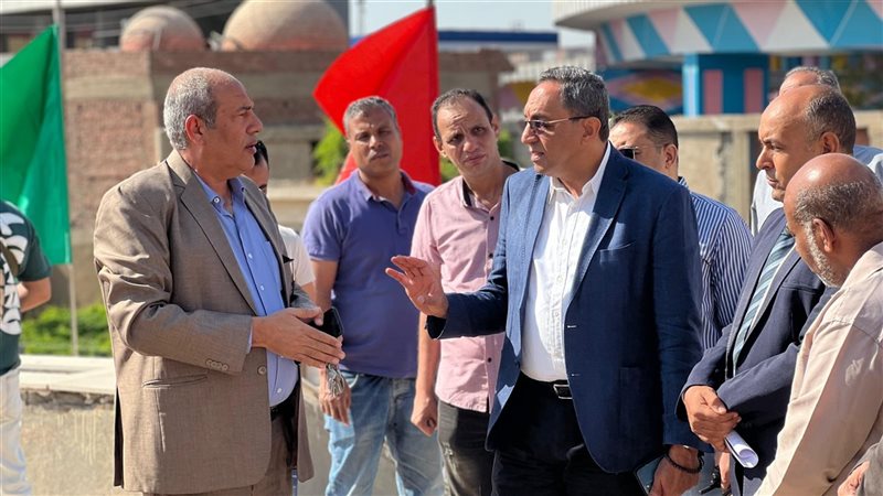 محافظ قنا