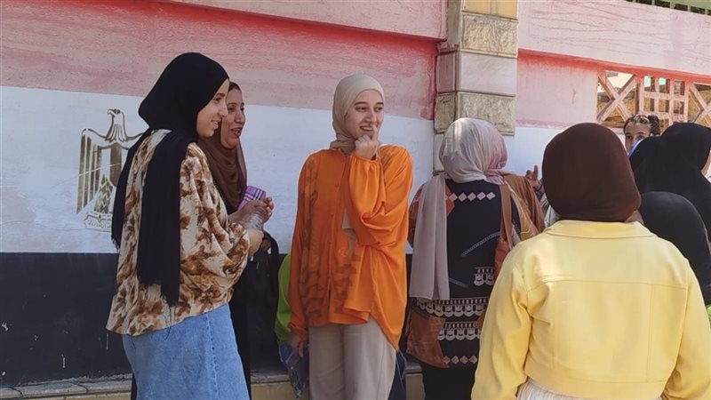 امام لجان الثانوية