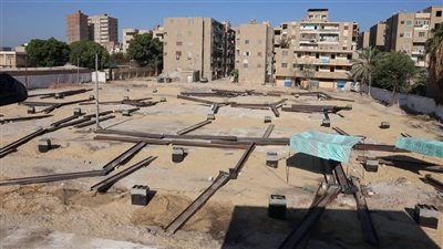 بمساحة 2200 متراً..محافظ المنيا يتفقد الأعمال الإنشائية لموقف سمالوط الجديد