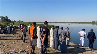 مأساة في نهر النيل.. أنتشال جثث ثلاث طالبات غرقوا أثناء عبورهن بمركب صيد