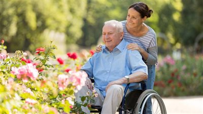 دراسة: الشعور بالوحدة بين كبار السن قد يُهدد الصحة النفسية والإدراكية