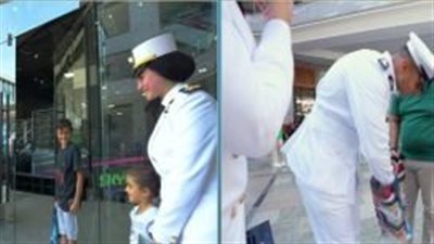 الداخلية تشارك المواطنين فرحة 30 يونيو بتوزيع الهدايا في الميادين