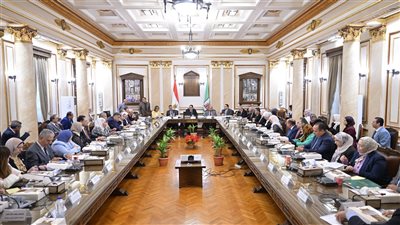 رئيس جامعة القاهرة يوجه بسرعة إعلان نتائج امتحانات الكليات 