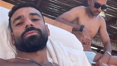 محمد صلاح يمازح «كوكا» عبر استوري على انستجرام: الشيخ حسني