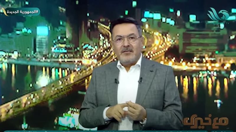 الإعلامي خيري رمضان