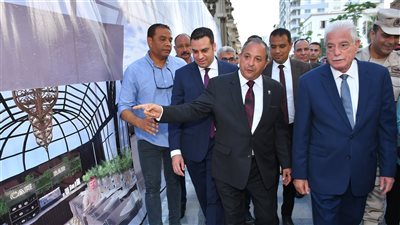 مستشار رئيس الجمهورية ومحافظ بورسعيد يفتتحان المرحلة الثالثة من الممشى السياحي