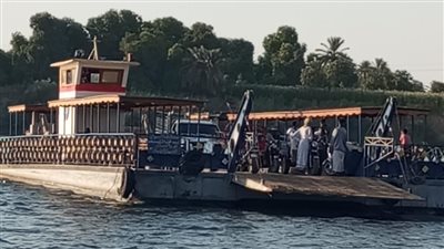 لتخفيف الأعباء.. محافظ أسوان يوجه لتشغيل عبارة لخدمة 22 ألف نسمة بالمنصورية