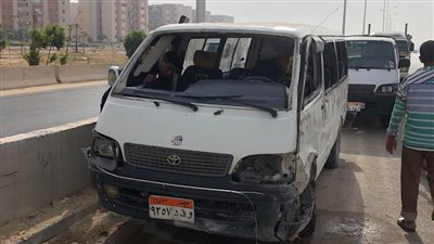 إصابة 6 أشخاص في حادث تصادم ميكروباص على الطريق الدائري بأكتوبر