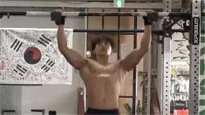 رقم قياسي عالمي لا يصدق.. كورى يُنهي 11 ألف تمرين عقلة في يوم واحد