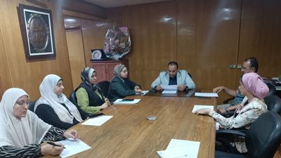 وكيل وزارة الصحة بالسويس يترأس الاجتماع الشهري للجنة النفايات الطبية الخطرة