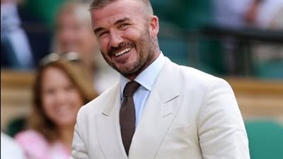 ديفيد بيكهام يظهر بعد جراحة في الرسغ خلال حضور بطولة ويمبلدون