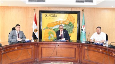 حفاظاً على الأرواح.. محافظ الفيوم يتابع آخر إجراءات المنشآت الآيلة للسقوط