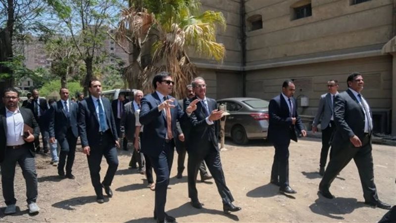 وزير الثقافة ووزير