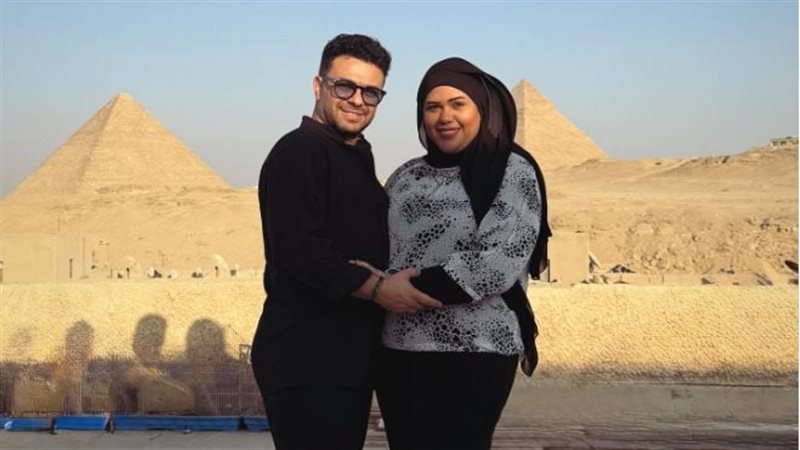 كريم الحسيني وزوجته