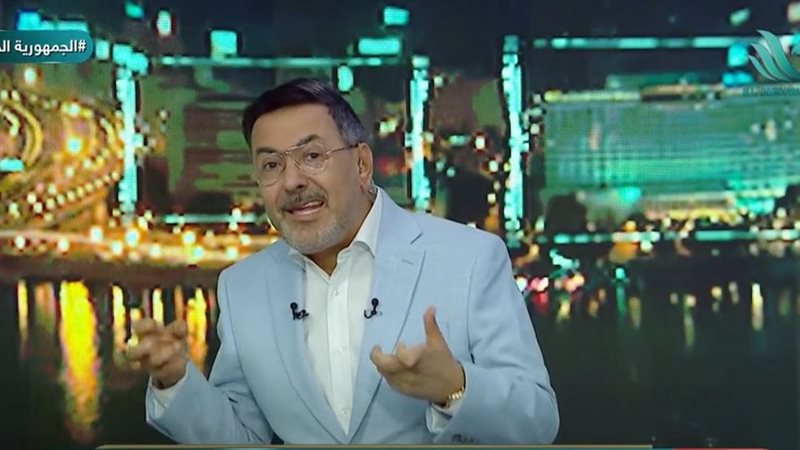 الإعلامي خيري رمضان